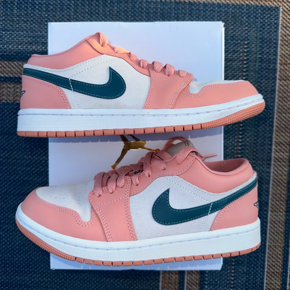 Used Womens Jordan 1 Low ‘Light Madder Root’